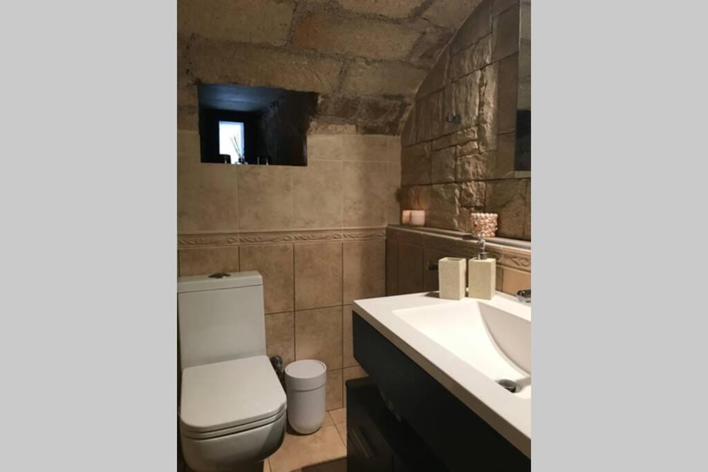 Blue Door Apartment โมเน็มวาซี ภายนอก รูปภาพ
